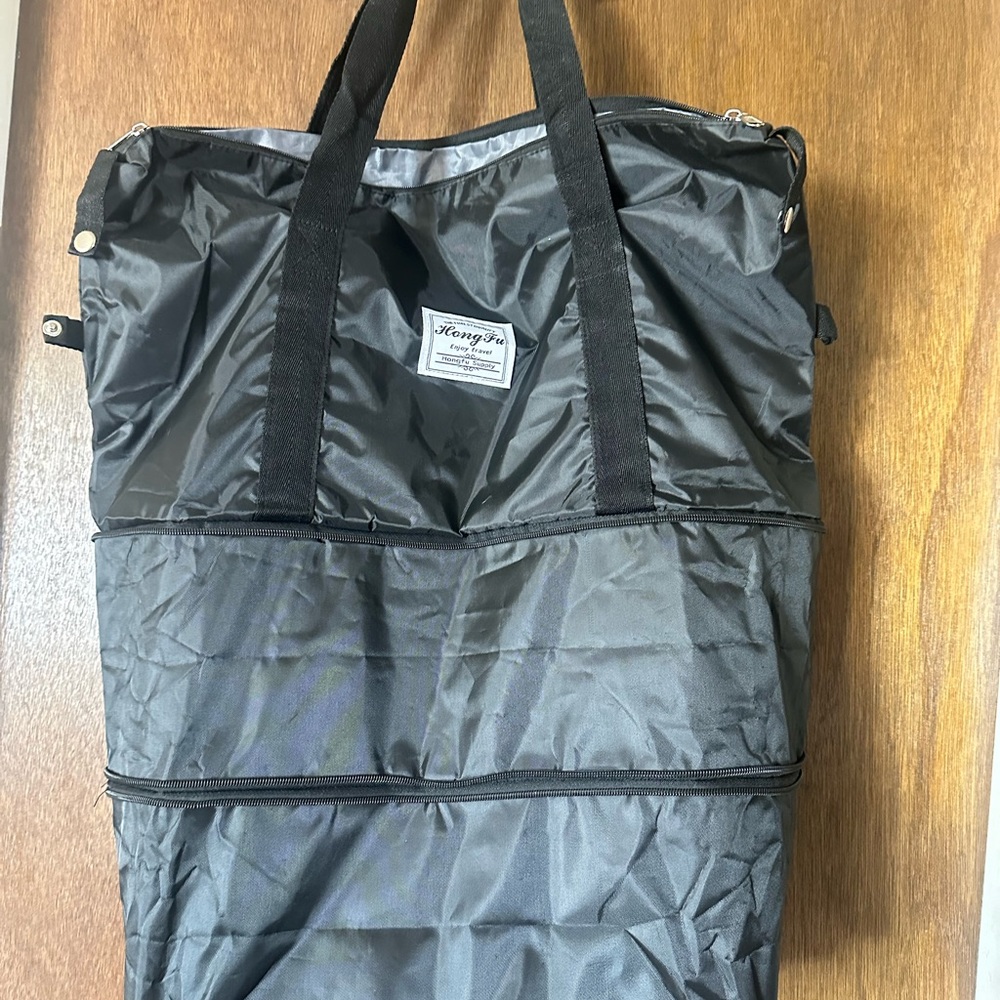 Black Travel Bag for traveler